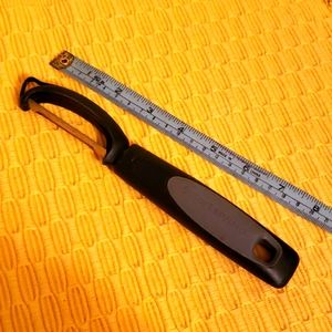 💜2 Ads/$10-  Smart Living peeler